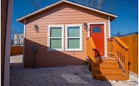 Adorable 2Br Guesthouse Close To Riverwalk And Dt